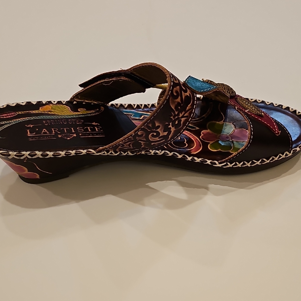 L'ARTISTE POLA Floral WEDGE Appliqué Sandals - Brown, Teal, Red SIZE 40 - Picture 11 of 12